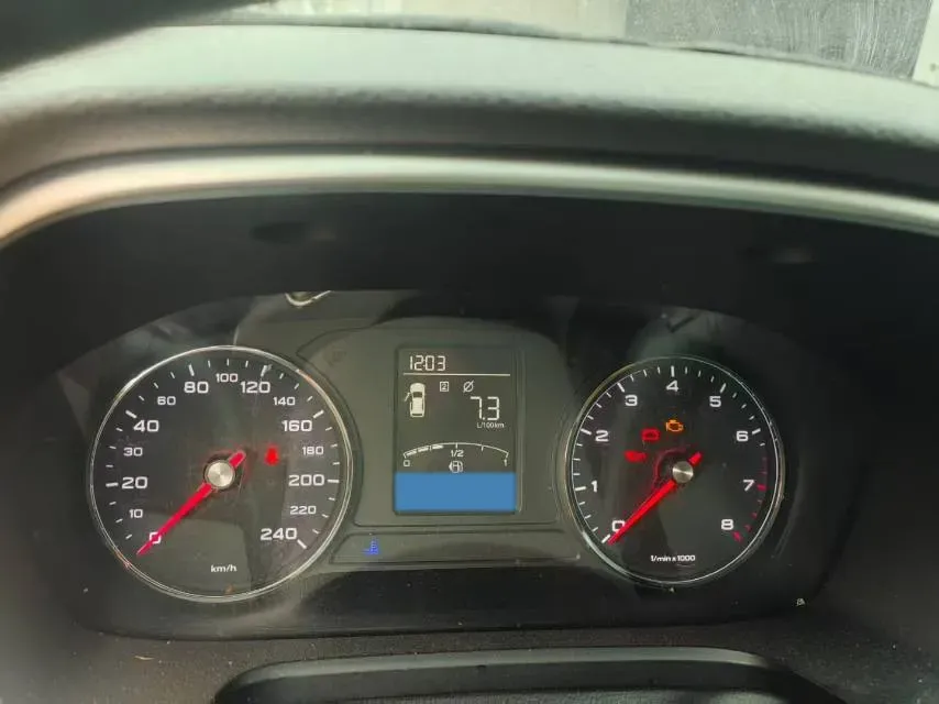 2018 Roewe RX5 1.5T 169HP L4 7DCT,autocango,china used car exporter,china ev exporter,chinese used car exporter,chinese used ev exporter