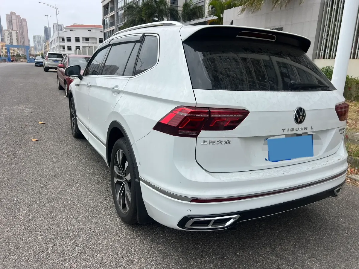 2024 Volkswagen Tiguan L 2.0T 220HP L4 7DCT,autocango,china used car exporter,china ev exporter,chinese used car exporter,chinese used ev exporter