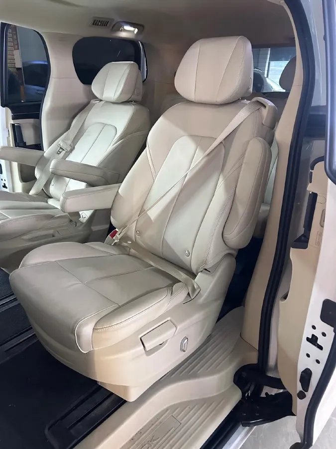 2023 Buick GL8 2.0T 237HP L4 9AT,autocango,china used car exporter,china ev exporter,chinese used car exporter,chinese used ev exporter