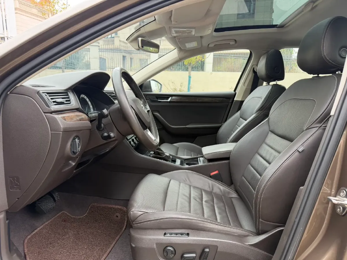 2018 Skoda Kodiak 1.8T 180HP L4 7DCT,autocango,china used car exporter,china ev exporter,chinese used car exporter,chinese used ev exporter