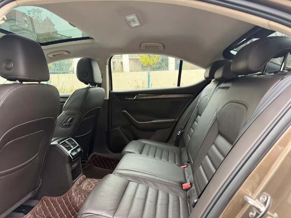 2018 Skoda Kodiak 1.8T 180HP L4 7DCT,autocango,china used car exporter,china ev exporter,chinese used car exporter,chinese used ev exporter