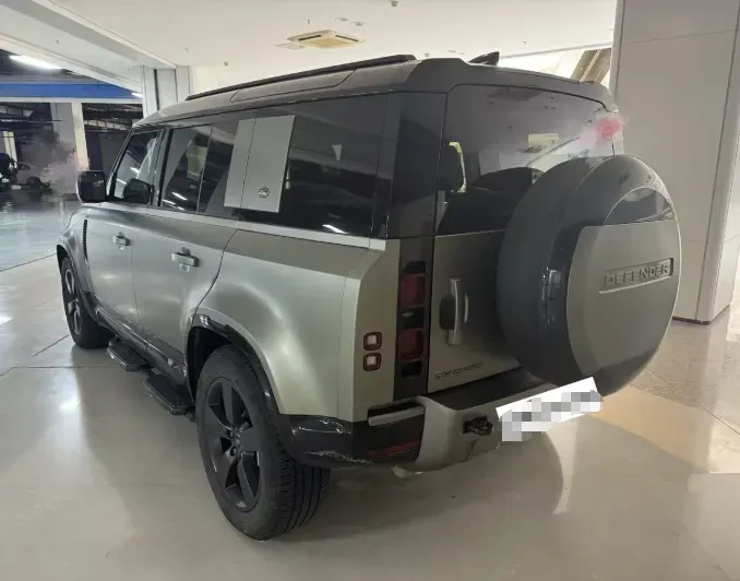 2024 Land Rover Defender 3.0T 400HP L6 8AT,autocango,china used car exporter,china ev exporter,chinese used car exporter,chinese used ev exporter