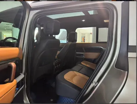 2024 Land Rover Defender 3.0T 400HP L6 8AT,autocango,china used car exporter,china ev exporter,chinese used car exporter,chinese used ev exporter