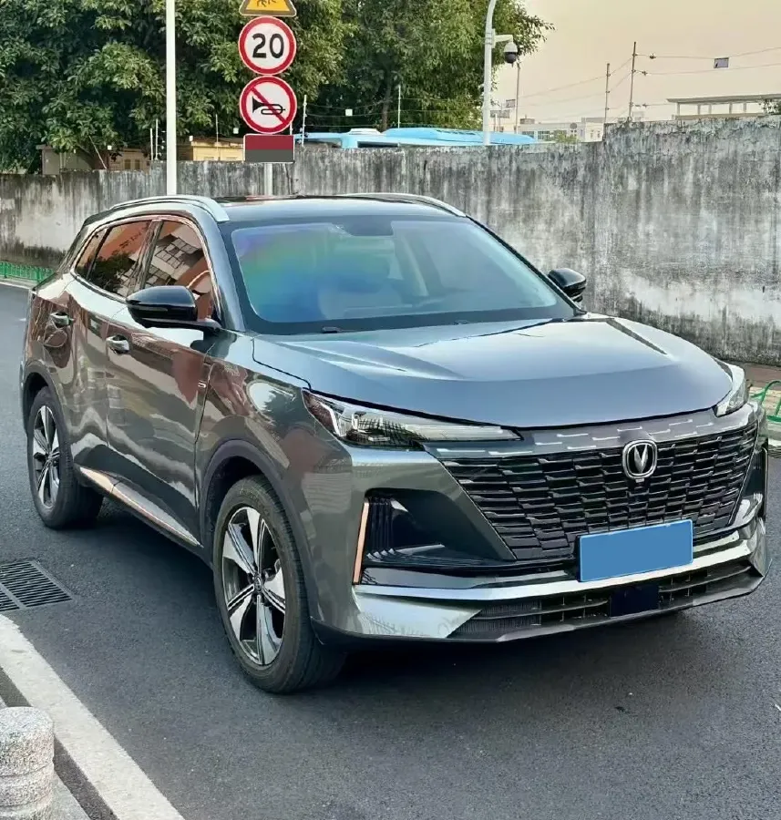 2022 ChangAn Oshan X7 Plus 1.5T 188HP L4 7DCT,autocango,china used car exporter,china ev exporter,chinese used car exporter,chinese used ev exporter