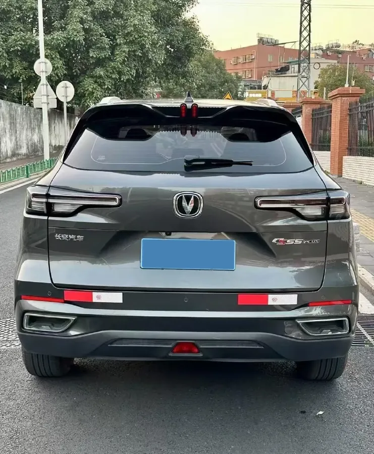 2022 ChangAn Oshan X7 Plus 1.5T 188HP L4 7DCT,autocango,china used car exporter,china ev exporter,chinese used car exporter,chinese used ev exporter