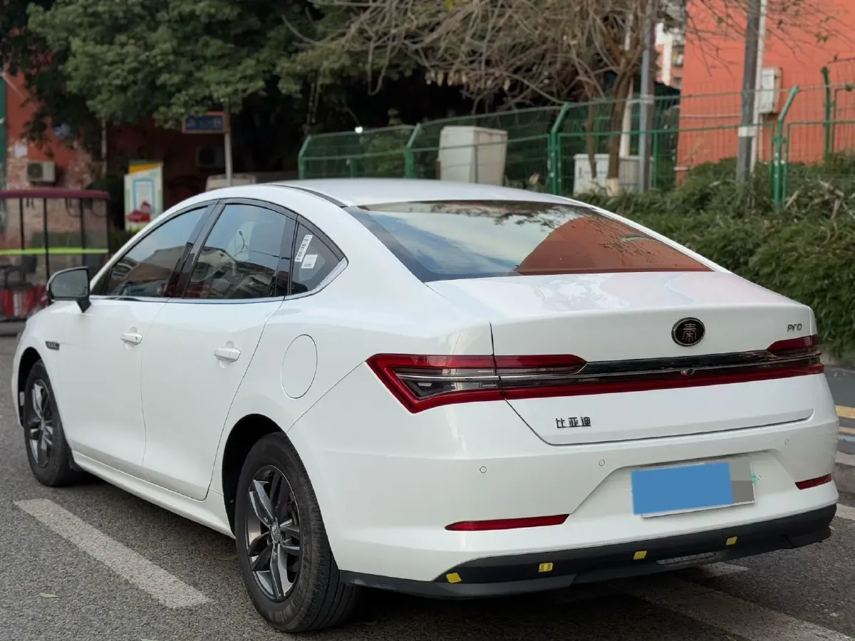 2019 Geely Emgrand GL 1.8L 133HP L4 6MT,autocango,china used car exporter,china ev exporter,chinese used car exporter,chinese used ev exporter