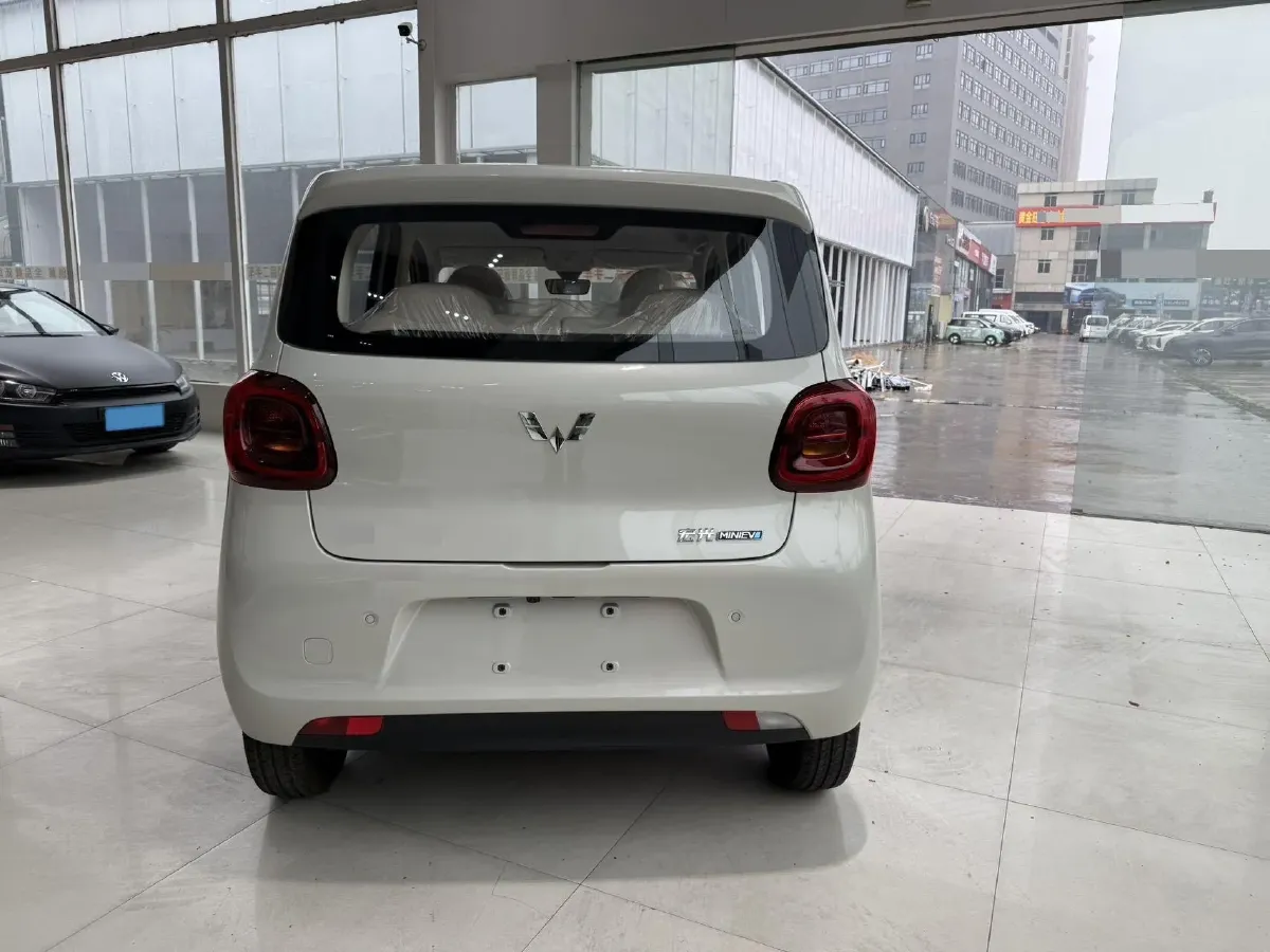 2025 WuLing HongGuang MINI EV BEV 16.2KWH,autocango,china used car exporter,china ev exporter,chinese used car exporter,chinese used ev exporter