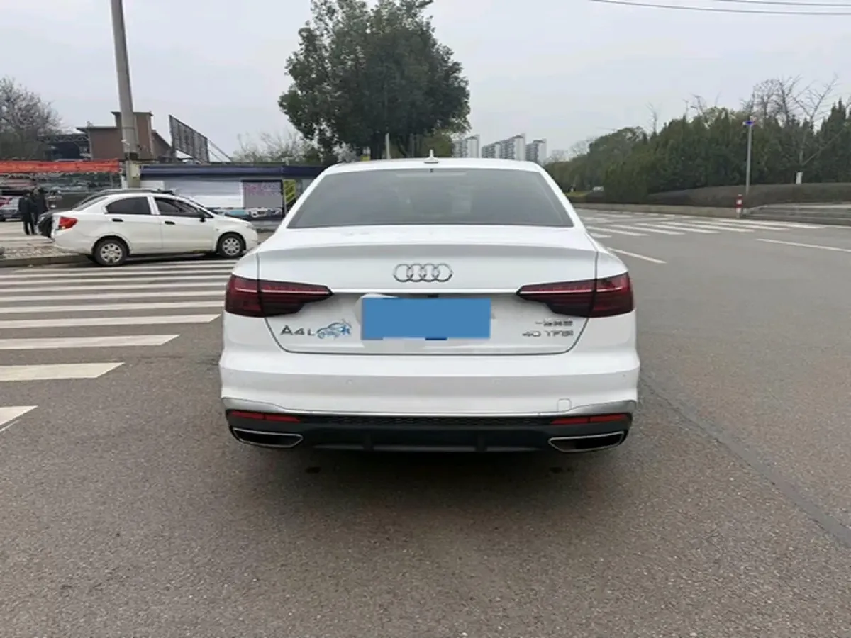 2020 Audi A4L 2.0T 190HP L4 7DCT,autocango,china used car exporter,china ev exporter,chinese used car exporter,chinese used ev exporter
