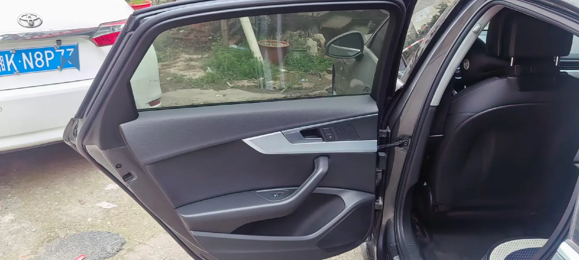 2021 Audi A4L 2.0T 190HP L4 7DCT,autocango,china used car exporter,china ev exporter,chinese used car exporter,chinese used ev exporter