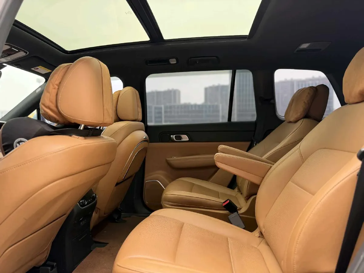 2021 Li ONE Range Extended 131HP REEV 40.5KWH,autocango,china used car exporter,china ev exporter,chinese used car exporter,chinese used ev exporter