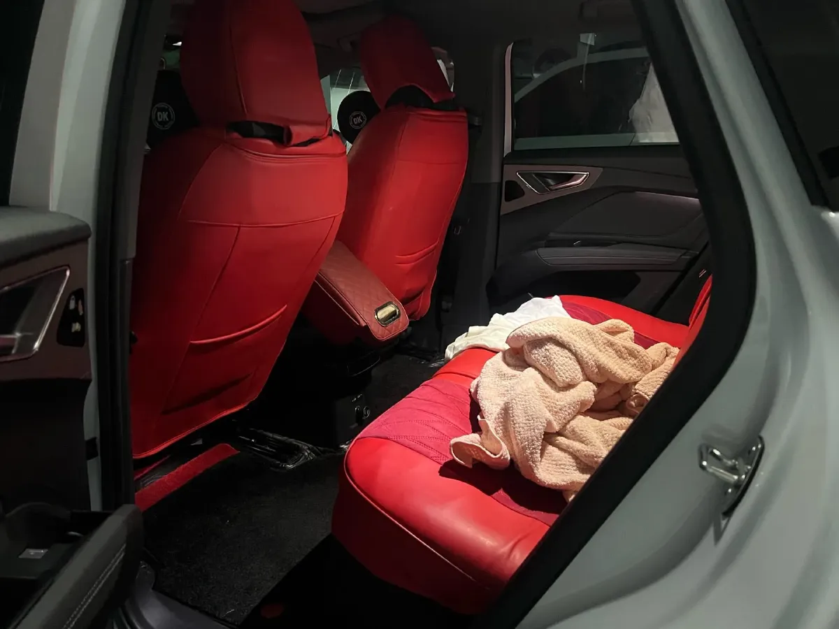 2023 Audi Q4 e-tron BEV 84.8KWH,autocango,china used car exporter,china ev exporter,chinese used car exporter,chinese used ev exporter