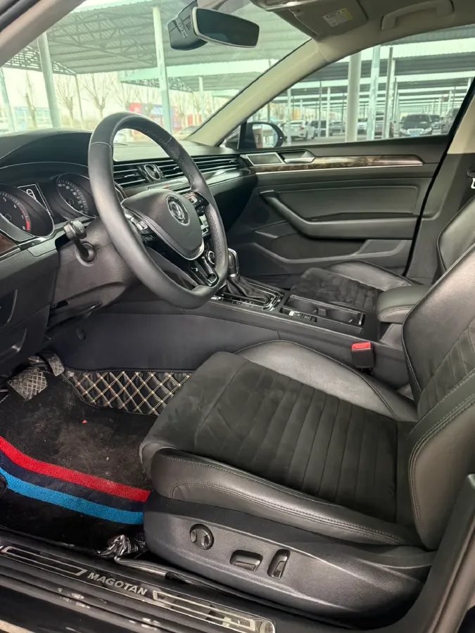 2018 Volkswagen Magotan 1.8T 180HP L4 7DCT,autocango,china used car exporter,china ev exporter,chinese used car exporter,chinese used ev exporter