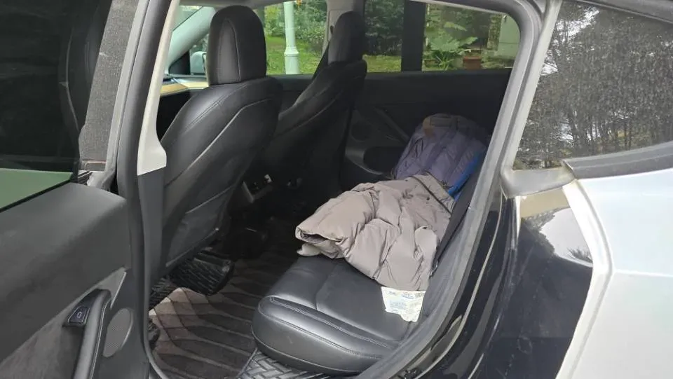 2022 Tesla Model Y BEV 60KWH,autocango,china used car exporter,china ev exporter,chinese used car exporter,chinese used ev exporter