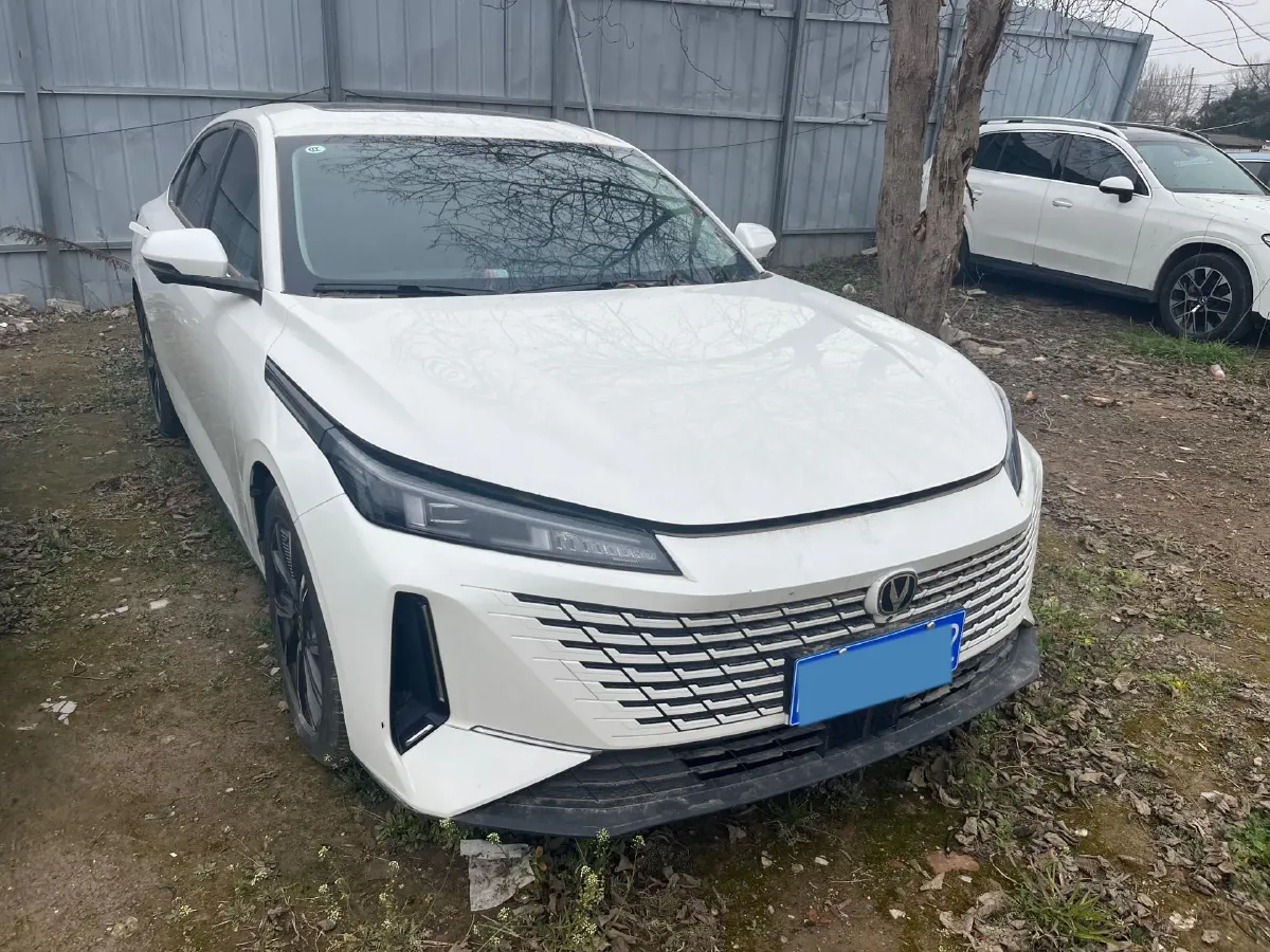 2023 ChangAn Oshan Z6 1.5T 188HP L4 7DCT,autocango,china used car exporter,china ev exporter,chinese used car exporter,chinese used ev exporter