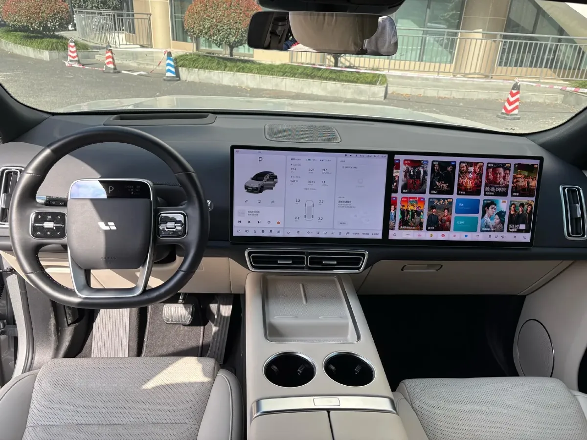 2023 Li L8 Range Extended 154HP REEV 40.9KWH,autocango,china used car exporter,china ev exporter,chinese used car exporter,chinese used ev exporter