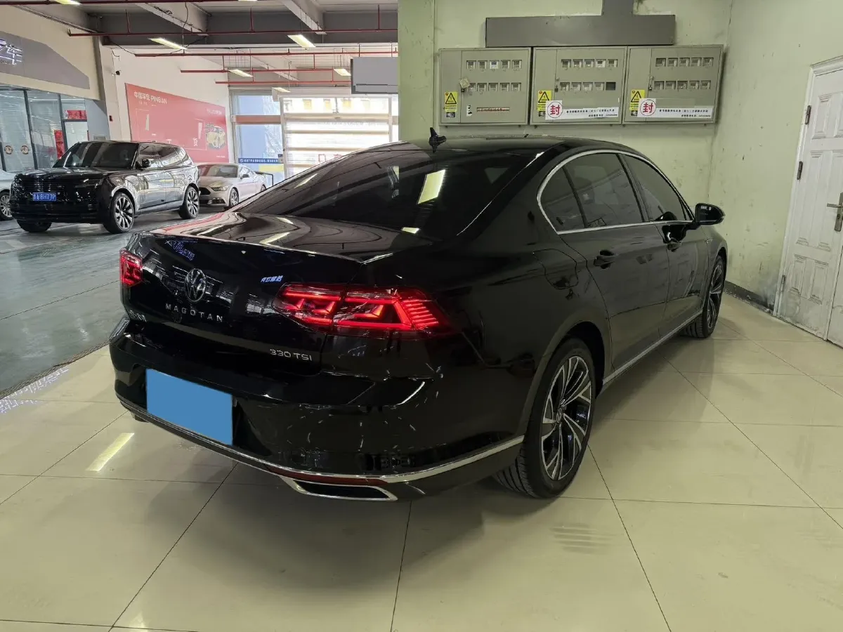 2021 Volkswagen Magotan 2.0T 186HP L4 7DCT,autocango,china used car exporter,china ev exporter,chinese used car exporter,chinese used ev exporter