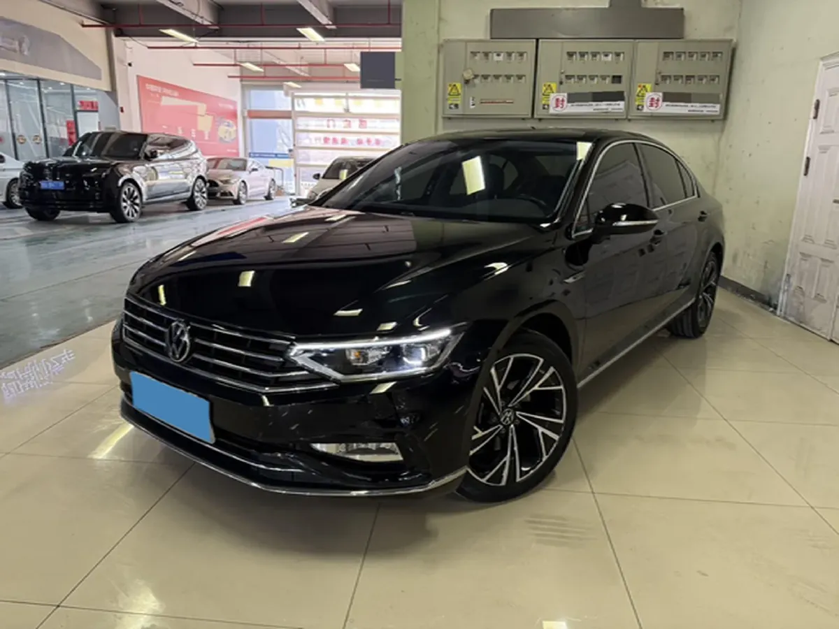 2021 Volkswagen Magotan 2.0T 186HP L4 7DCT,autocango,china used car exporter,china ev exporter,chinese used car exporter,chinese used ev exporter