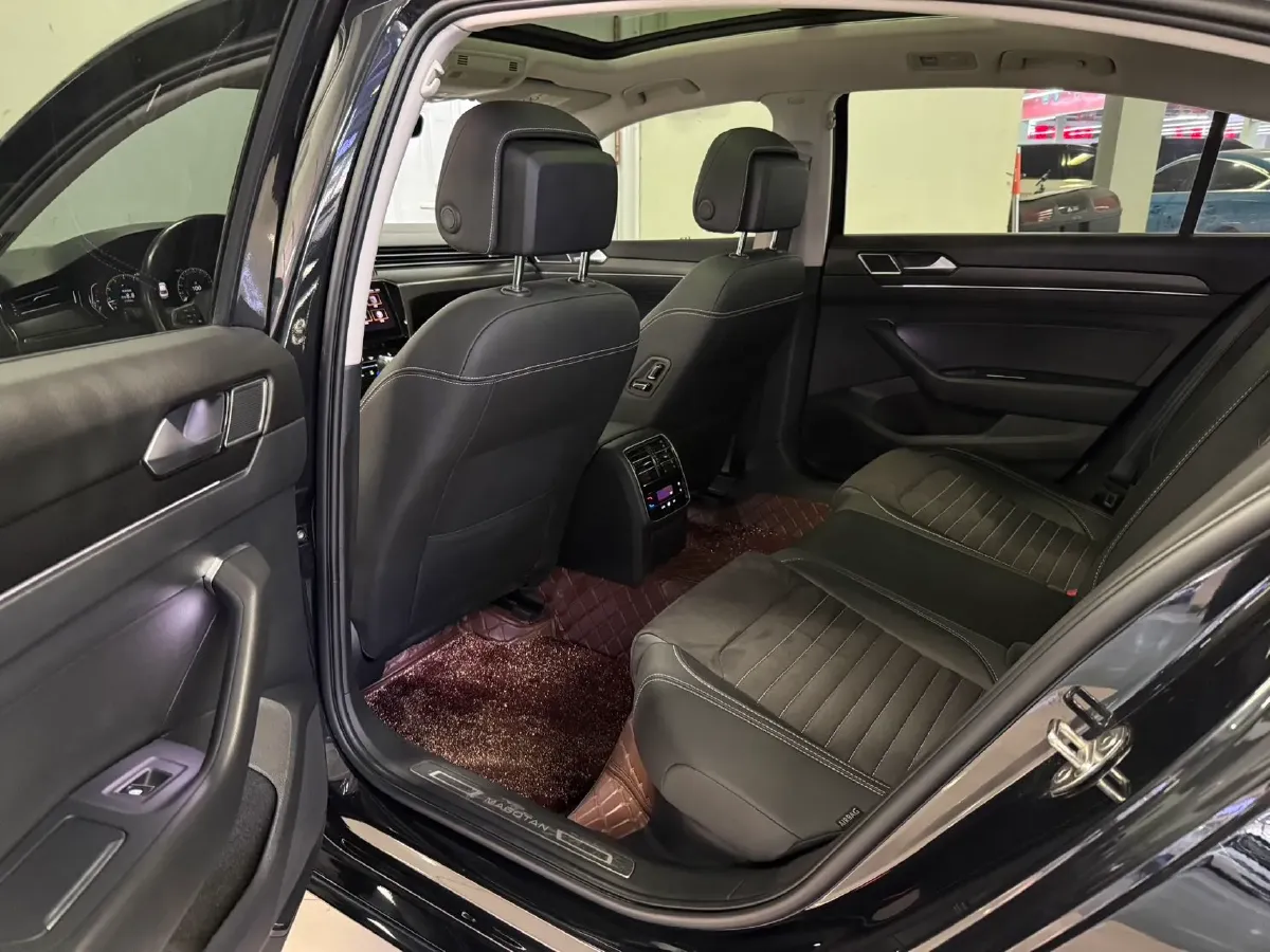 2021 Volkswagen Magotan 2.0T 186HP L4 7DCT,autocango,china used car exporter,china ev exporter,chinese used car exporter,chinese used ev exporter