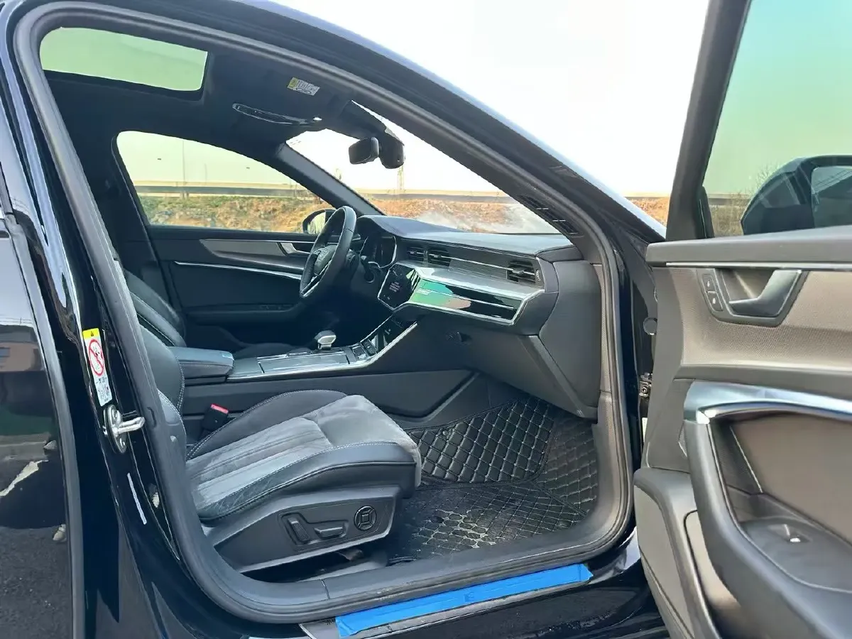 2020 Audi A6L 2.0T 252HP L4 7DCT PHEV 14.1KWH,autocango,china used car exporter,china ev exporter,chinese used car exporter,chinese used ev exporter