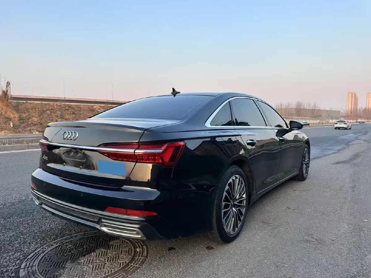 2020 Audi A6L 2.0T 252HP L4 7DCT PHEV 14.1KWH,autocango,china used car exporter,china ev exporter,chinese used car exporter,chinese used ev exporter