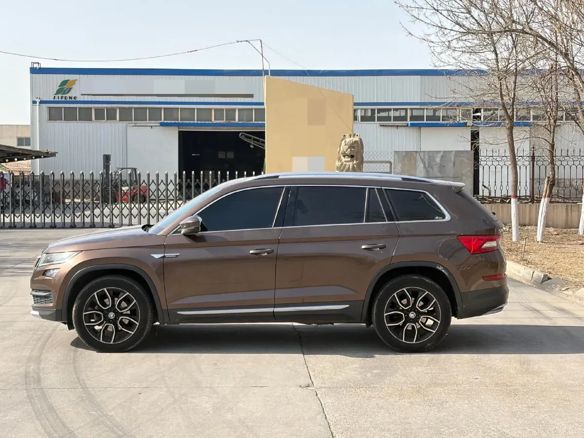 2018 Skoda Kodiak 2.0T 186HP L4 7DCT,autocango,china used car exporter,china ev exporter,chinese used car exporter,chinese used ev exporter