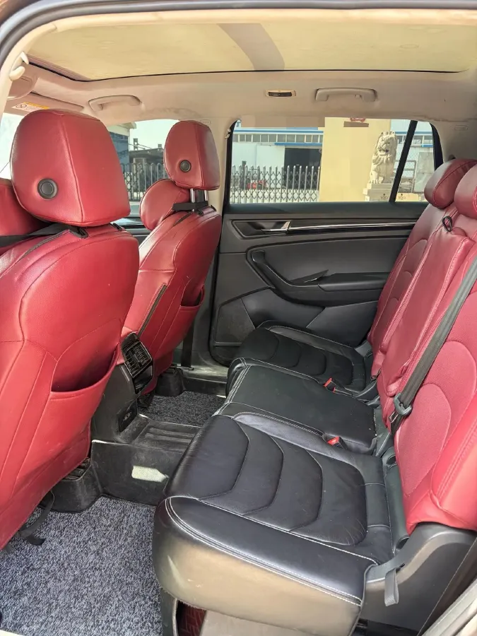 2018 Skoda Kodiak 2.0T 186HP L4 7DCT,autocango,china used car exporter,china ev exporter,chinese used car exporter,chinese used ev exporter