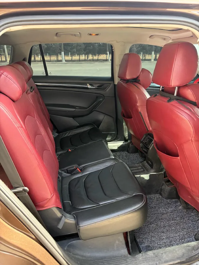 2018 Skoda Kodiak 2.0T 186HP L4 7DCT,autocango,china used car exporter,china ev exporter,chinese used car exporter,chinese used ev exporter