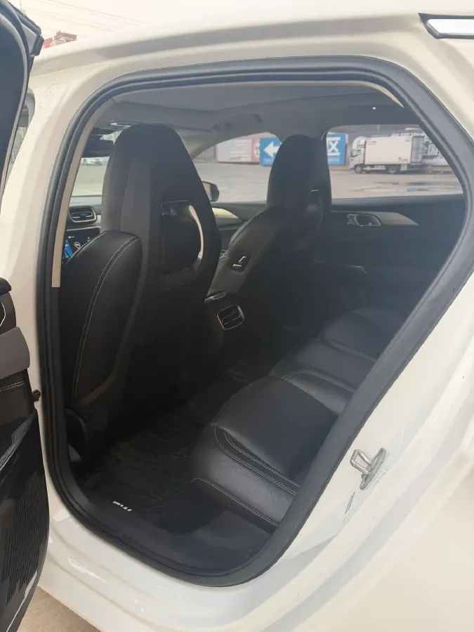 2018 Toyota C-HR 2.0L 171HP L4 CVT,autocango,china used car exporter,china ev exporter,chinese used car exporter,chinese used ev exporter