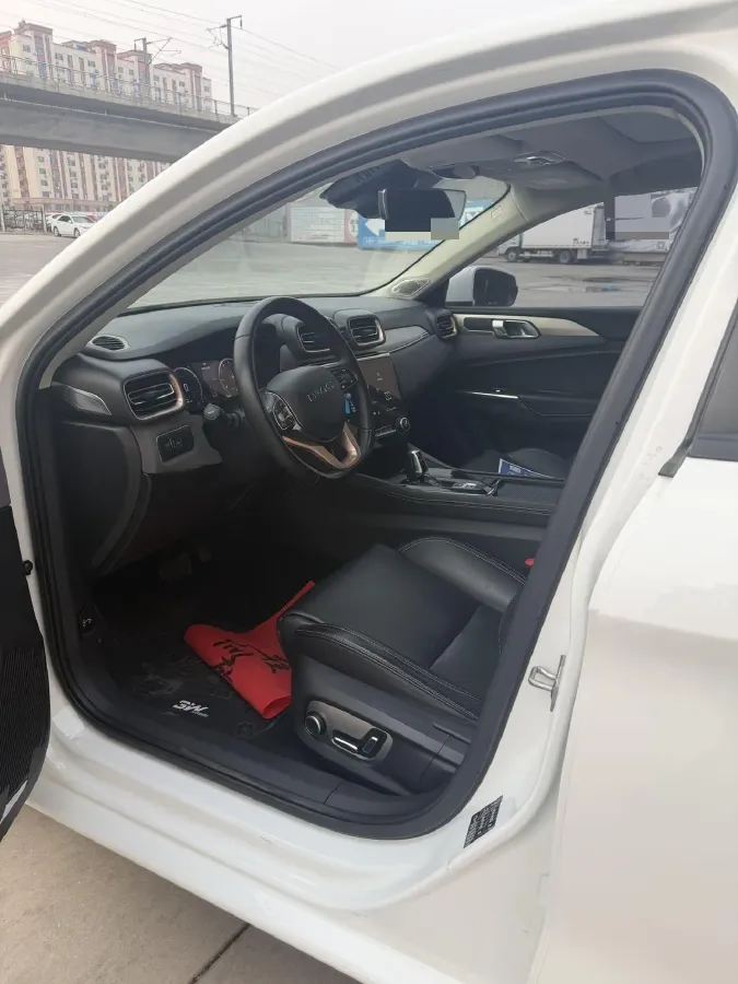 2018 Toyota C-HR 2.0L 171HP L4 CVT,autocango,china used car exporter,china ev exporter,chinese used car exporter,chinese used ev exporter