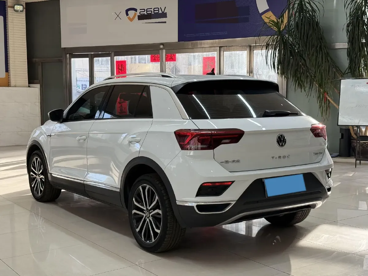 2022 Volkswagen T-Roc 1.4T 150HP L4 7DCT,autocango,china used car exporter,china ev exporter,chinese used car exporter,chinese used ev exporter
