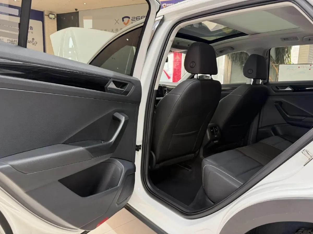 2022 Volkswagen T-Roc 1.4T 150HP L4 7DCT,autocango,china used car exporter,china ev exporter,chinese used car exporter,chinese used ev exporter