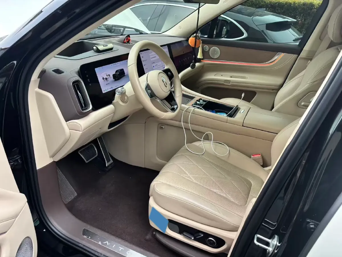 2024 AITO AITO M9 1.5T 152HP L4 REEV 42KWH,autocango,china used car exporter,china ev exporter,chinese used car exporter,chinese used ev exporter