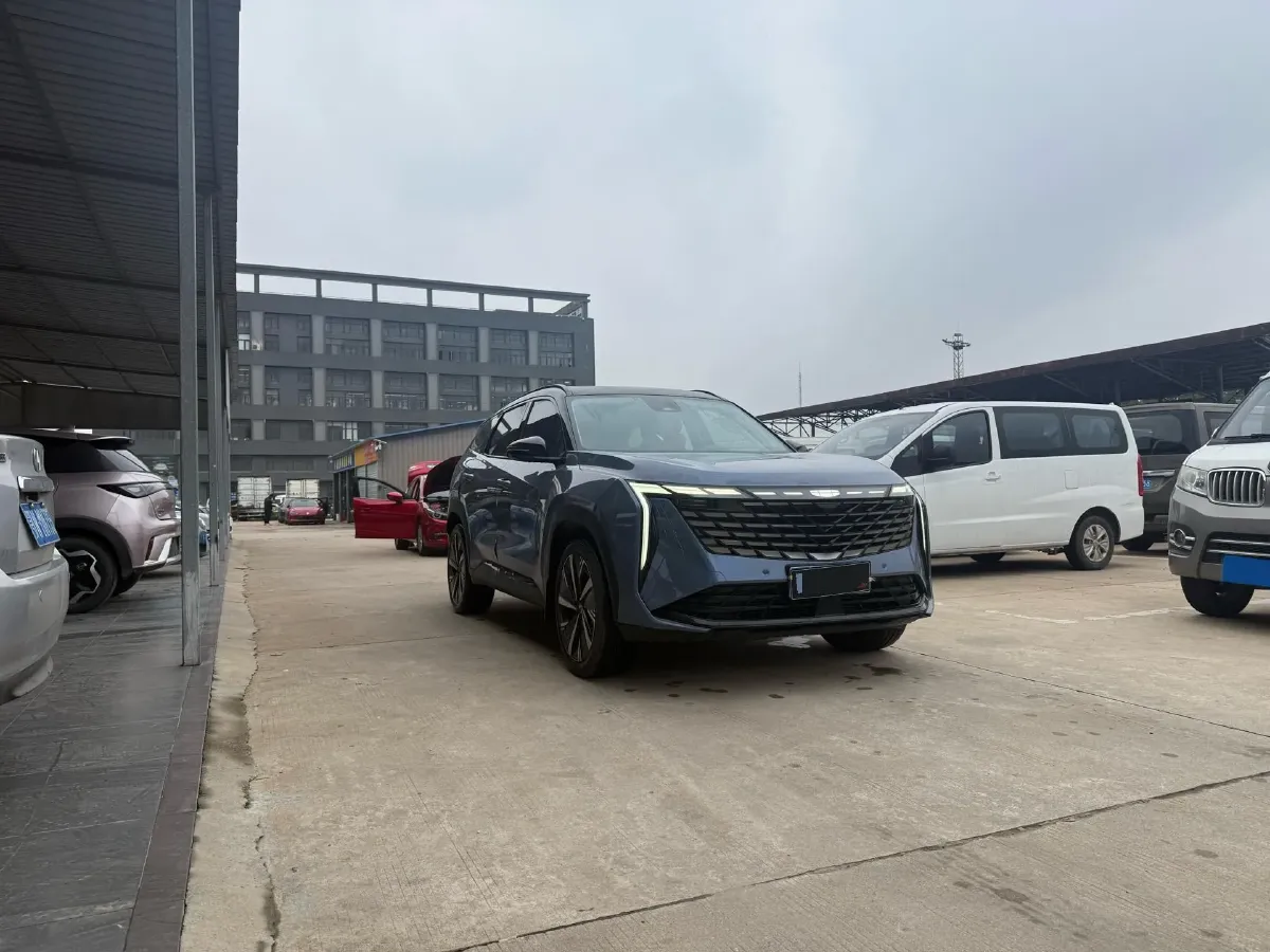 2023 Geely StarRay 2.0T 218HP L4 7DCT,autocango,china used car exporter,china ev exporter,chinese used car exporter,chinese used ev exporter