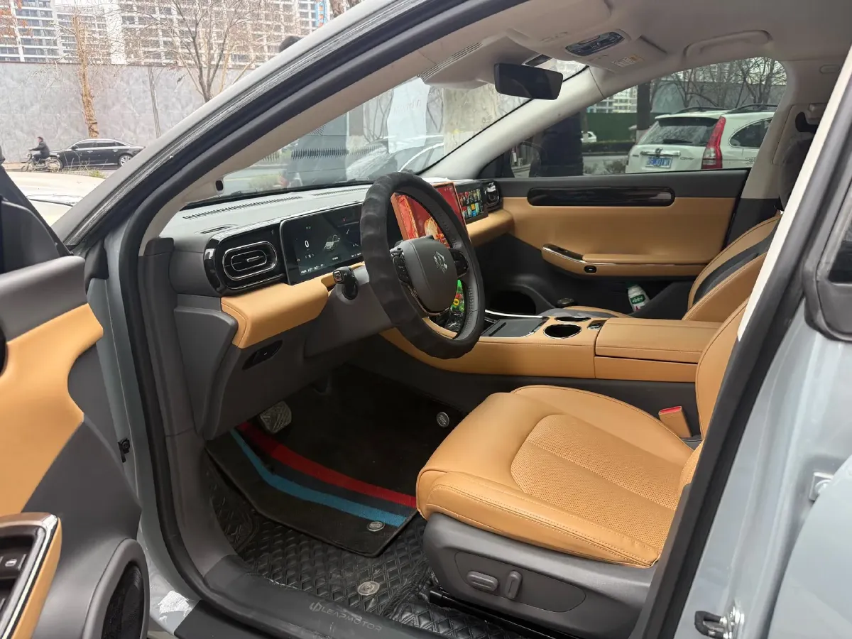 2024 Leapmotor C01 1.5L 95HP L4 REEV 43.7KWH,autocango,china used car exporter,china ev exporter,chinese used car exporter,chinese used ev exporter