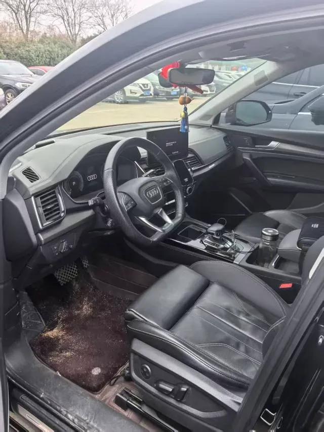 2022 Audi Q5L 2.0T 252HP L4 7DCT,autocango,china used car exporter,china ev exporter,chinese used car exporter,chinese used ev exporter