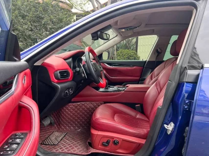 2018 Maserati Levante 3.0T 350HP V6 8AT,autocango,china used car exporter,china ev exporter,chinese used car exporter,chinese used ev exporter