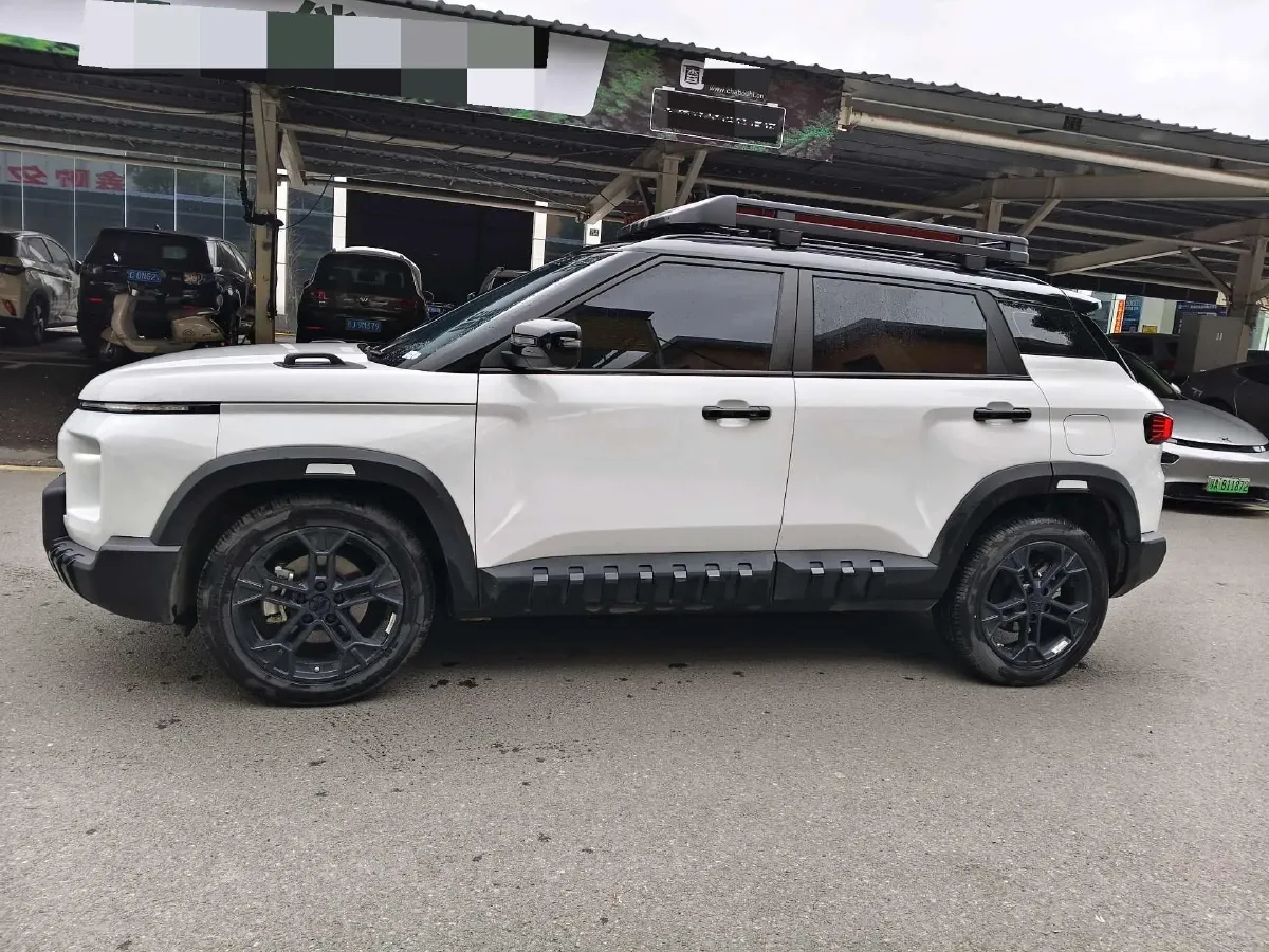 2025 Geely Cowboy 1.5T 181HP L4 7DCT,autocango,china used car exporter,china ev exporter,chinese used car exporter,chinese used ev exporter