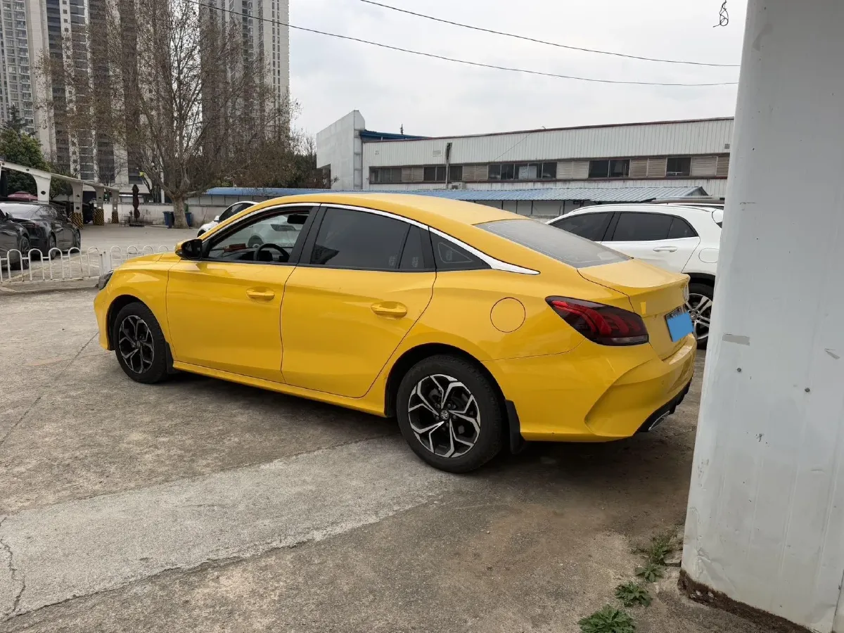 2021 MG 5 1.5L 120HP L4 5MT,autocango,china used car exporter,china ev exporter,chinese used car exporter,chinese used ev exporter