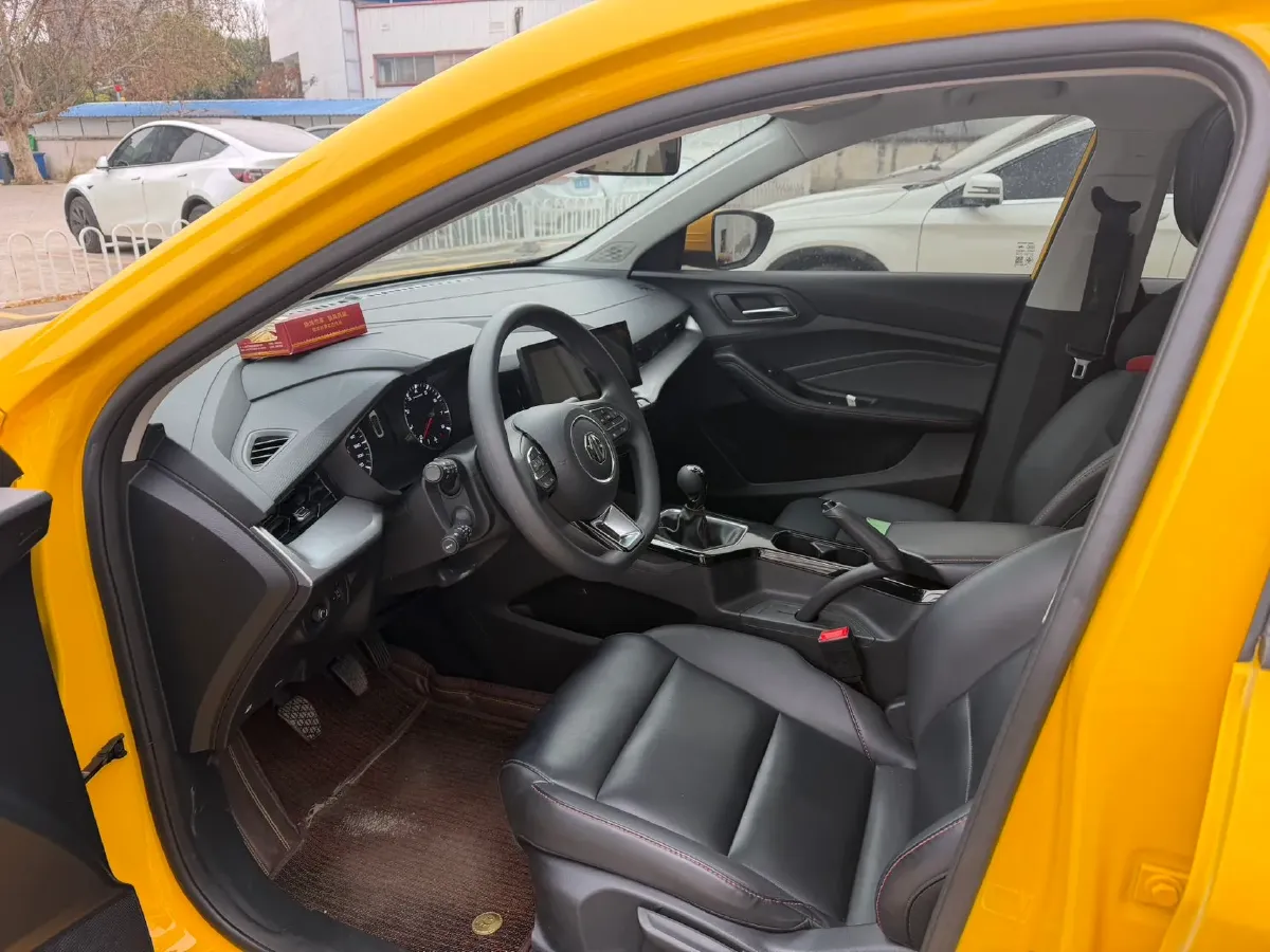 2021 MG 5 1.5L 120HP L4 5MT,autocango,china used car exporter,china ev exporter,chinese used car exporter,chinese used ev exporter