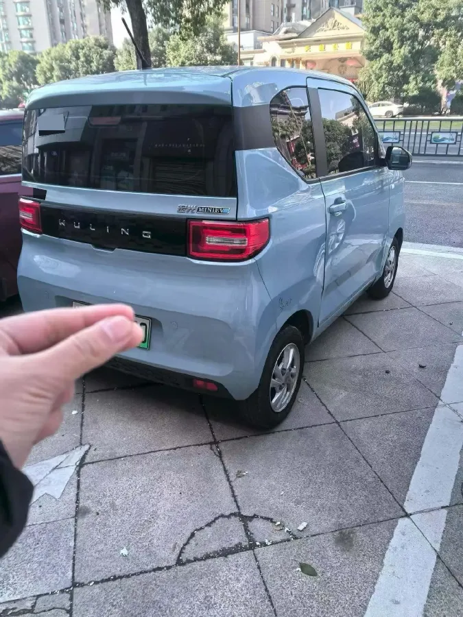 2021 WuLing HongGuang MINI EV BEV 13.9KWH,autocango,china used car exporter,china ev exporter,chinese used car exporter,chinese used ev exporter