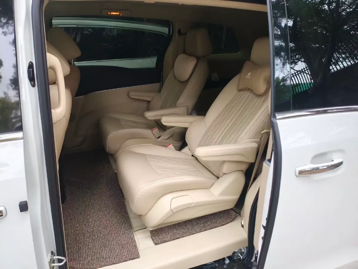 2023 Buick GL8 2.0T 237HP L4 9AT,autocango,china used car exporter,china ev exporter,chinese used car exporter,chinese used ev exporter