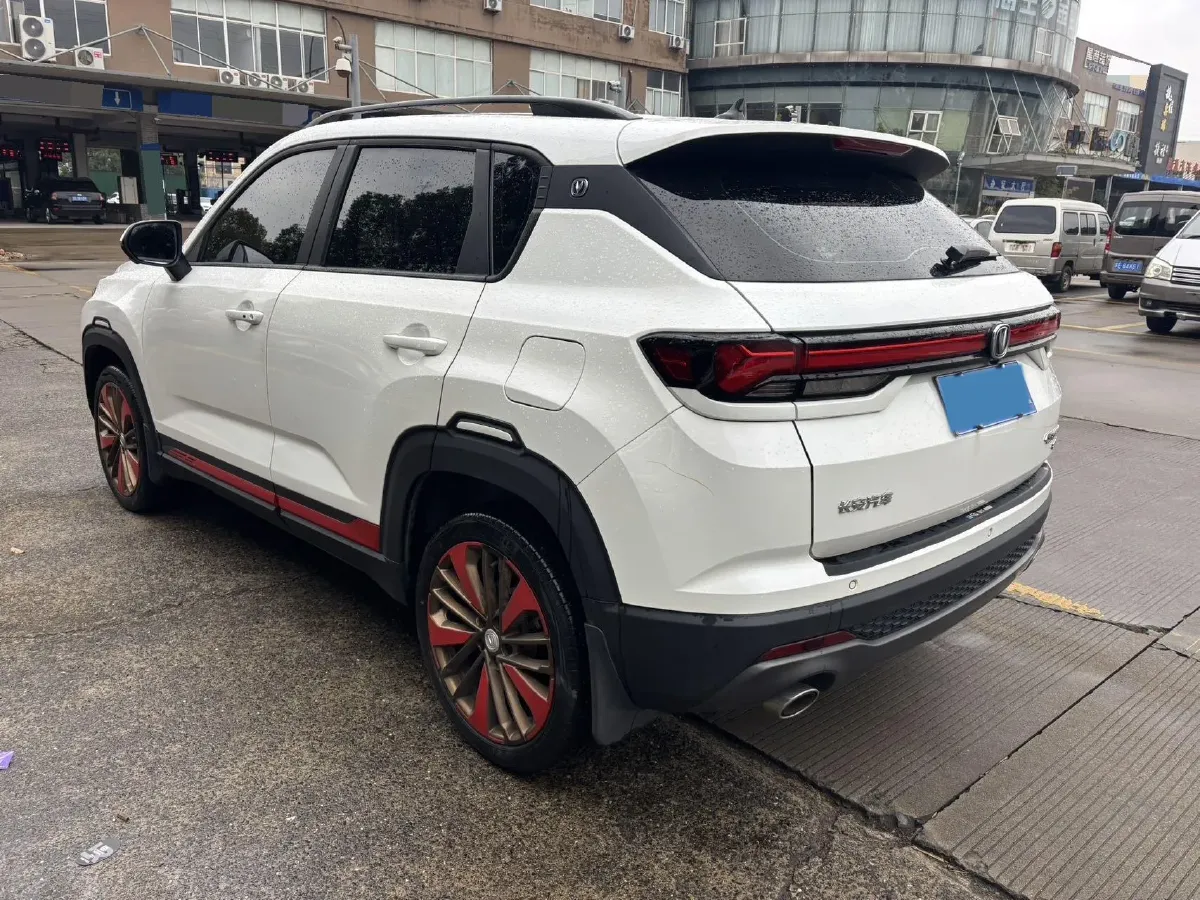 2021 ChangAn CS35 Plus 1.4T 160HP L4 7DCT,autocango,china used car exporter,china ev exporter,chinese used car exporter,chinese used ev exporter