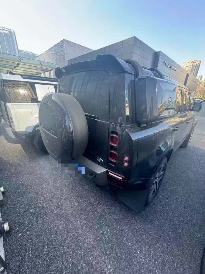 2024 Land Rover Defender 3.0T 400HP L6 8AT,autocango,china used car exporter,china ev exporter,chinese used car exporter,chinese used ev exporter