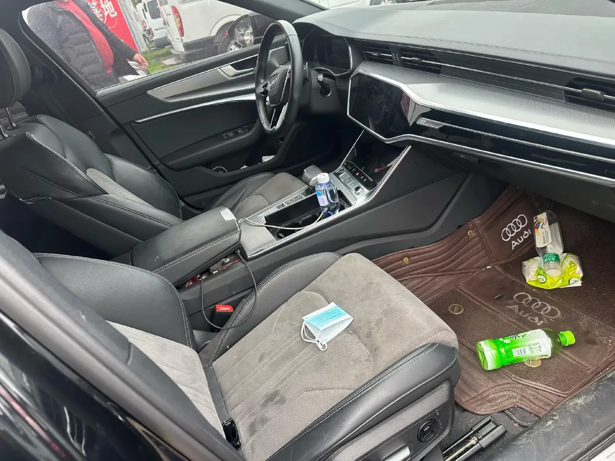 2023 Audi A6L 2.0T 245HP L4 7DCT,autocango,china used car exporter,china ev exporter,chinese used car exporter,chinese used ev exporter