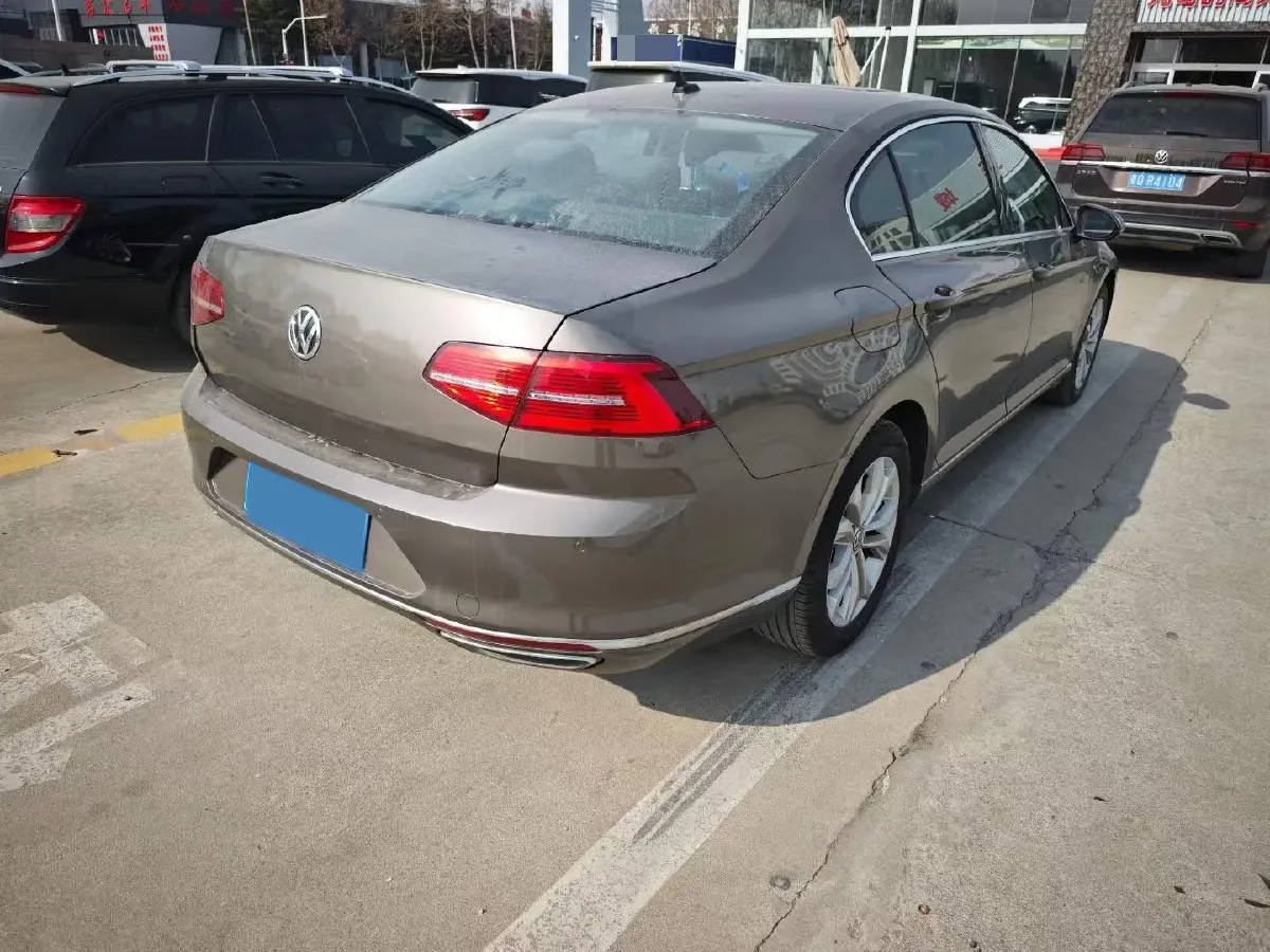 2018 Volkswagen Magotan 1.8T 180HP L4 7DCT,autocango,china used car exporter,china ev exporter,chinese used car exporter,chinese used ev exporter