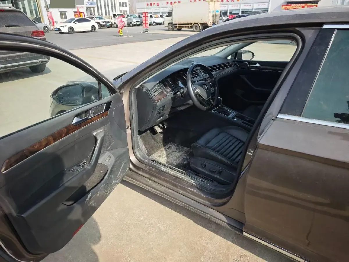 2018 Volkswagen Magotan 1.8T 180HP L4 7DCT,autocango,china used car exporter,china ev exporter,chinese used car exporter,chinese used ev exporter