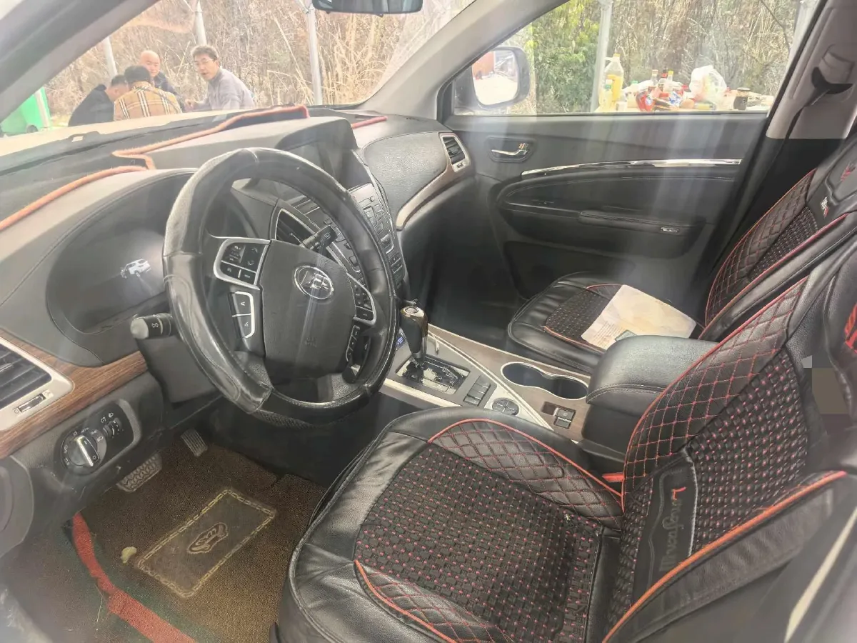 2017 LiFan X80 2.0T 192HP L4 6AT,autocango,china used car exporter,china ev exporter,chinese used car exporter,chinese used ev exporter