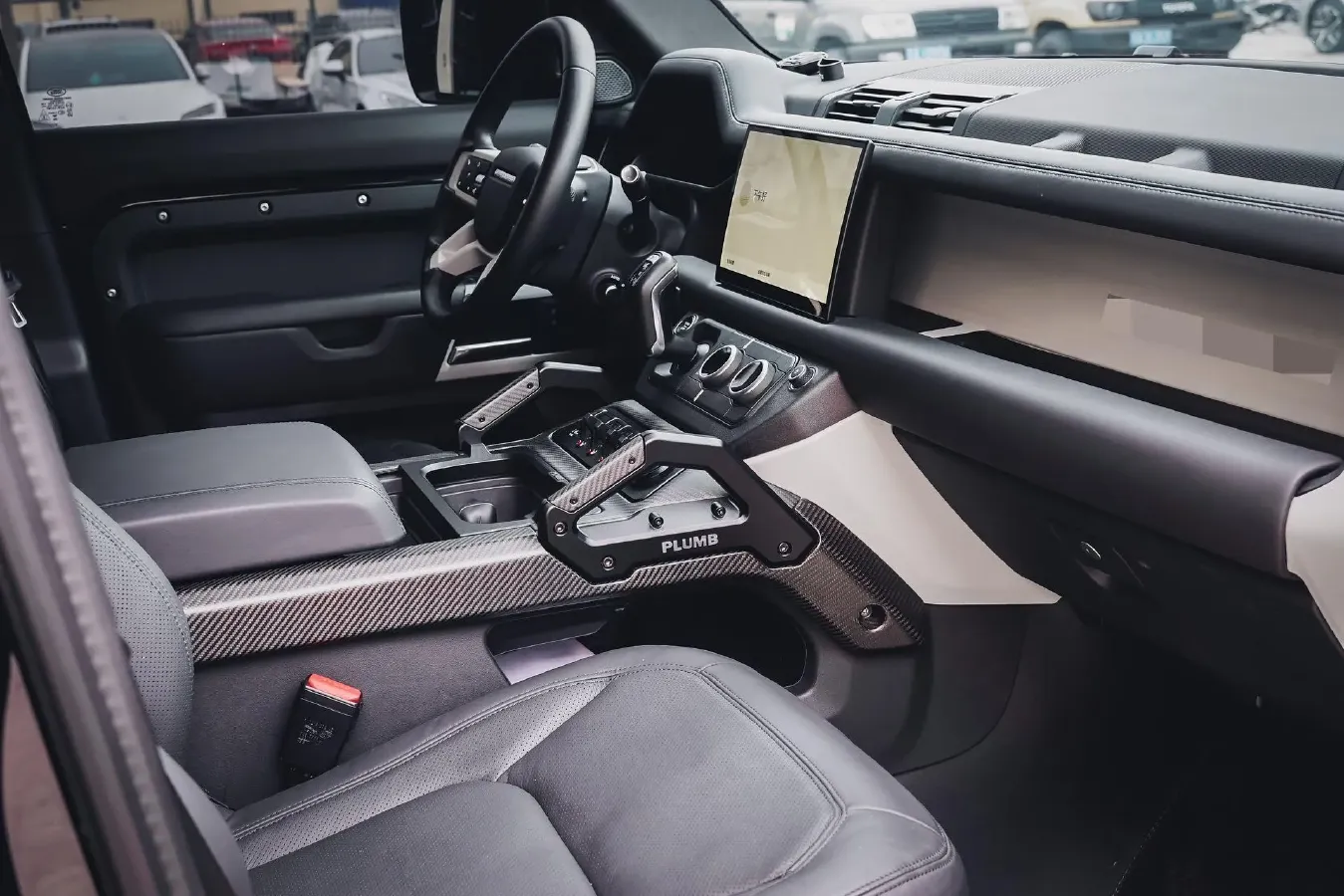 2024 Land Rover Defender 3.0T 400HP L6 8AT,autocango,china used car exporter,china ev exporter,chinese used car exporter,chinese used ev exporter