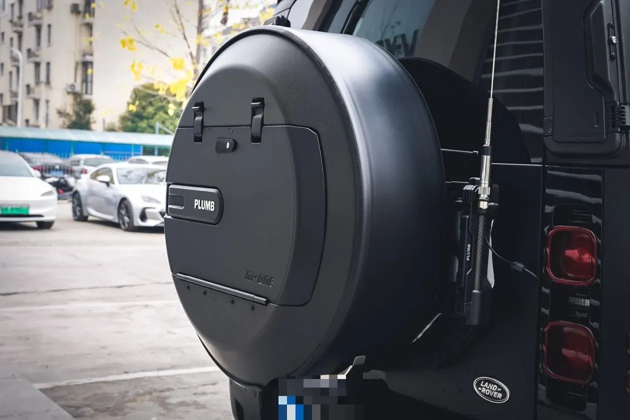 2024 Land Rover Defender 3.0T 400HP L6 8AT,autocango,china used car exporter,china ev exporter,chinese used car exporter,chinese used ev exporter