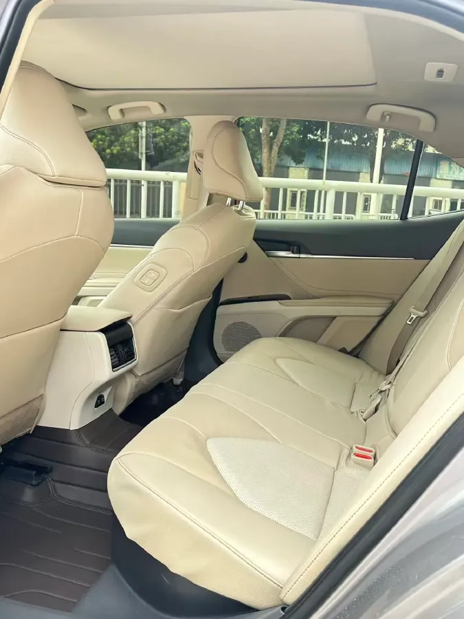 2021 Toyota Camry 2.5L 178HP L4 E-CVT Hybrid,autocango,china used car exporter,china ev exporter,chinese used car exporter,chinese used ev exporter